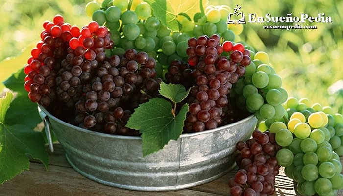 significado-suenos-con-uvas