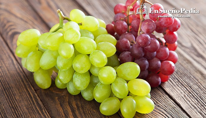 significado-suenos-con-uvas