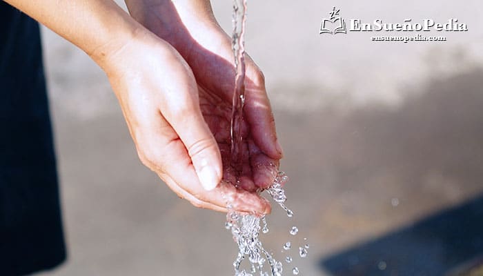 Significados de soñar con agua